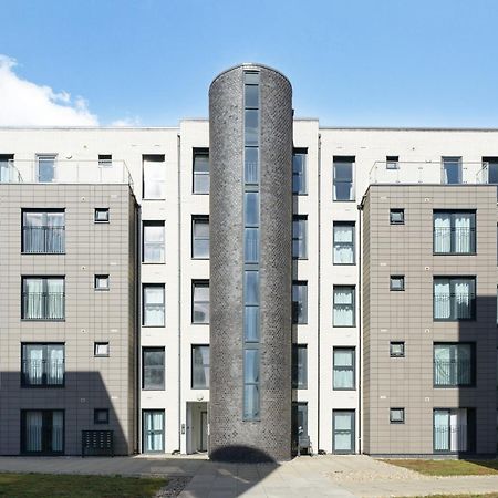 Modern Apartments With Free Parking Near Heathrow Colnbrook Extérieur photo