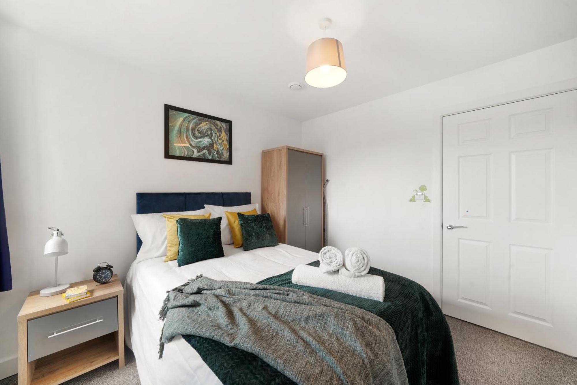 Modern Apartments With Free Parking Near Heathrow Colnbrook Extérieur photo