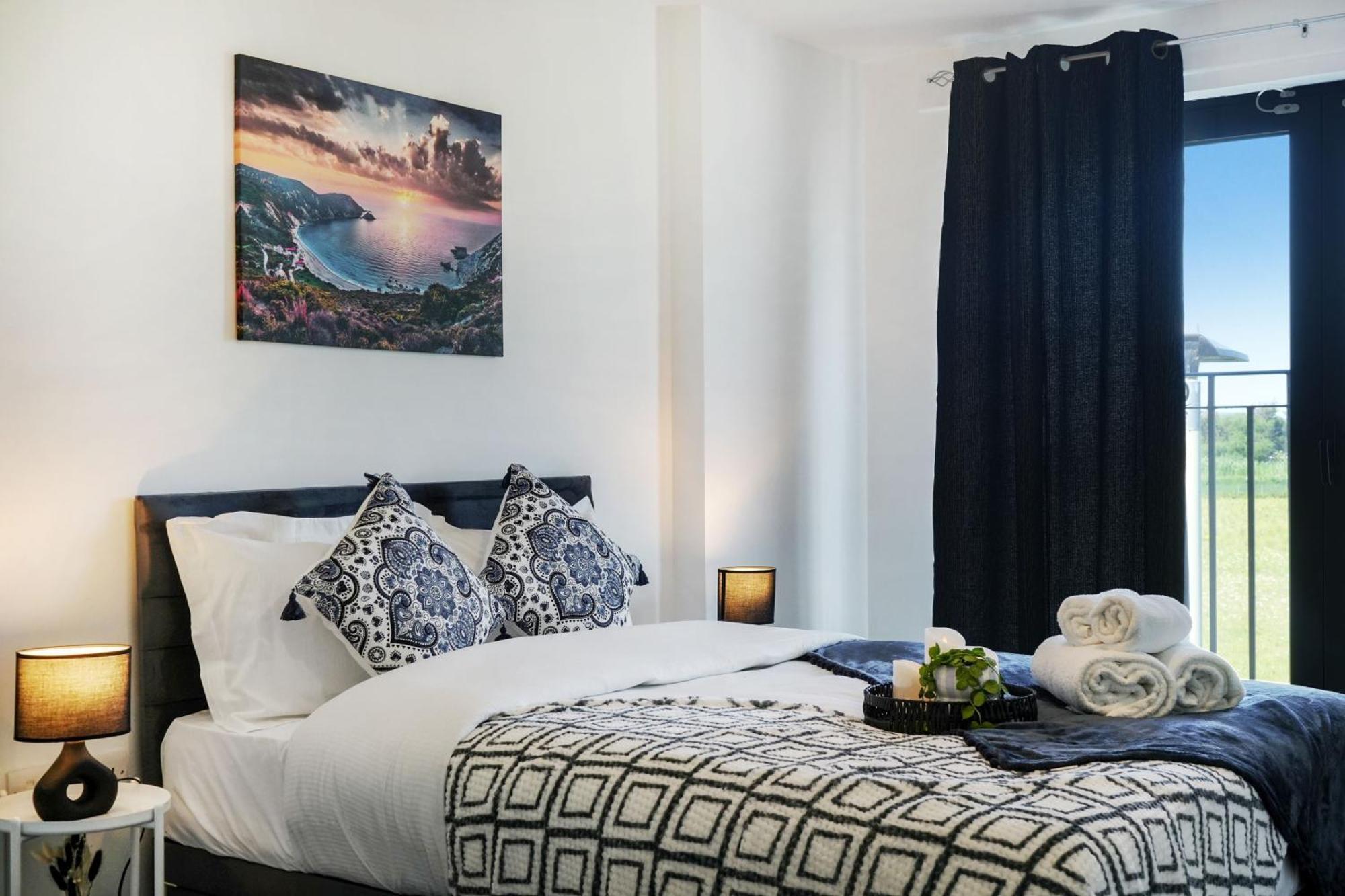 Modern Apartments With Free Parking Near Heathrow Colnbrook Extérieur photo