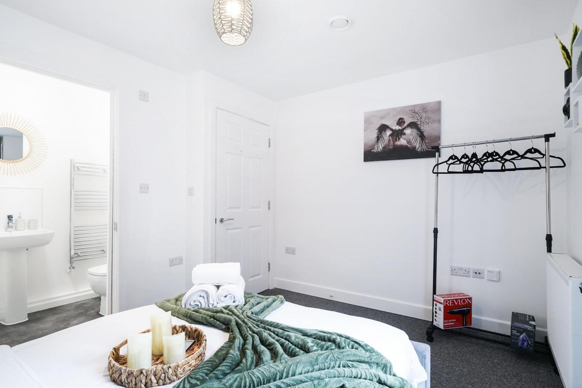 Modern Apartments With Free Parking Near Heathrow Colnbrook Extérieur photo